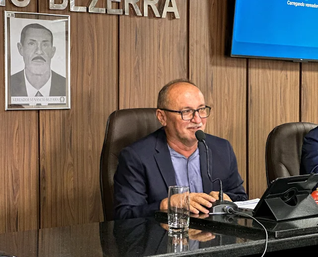 Vereador Chico Mago e o deputado Kleber Rodrigues Solicitam Veículo para Recolher Animais Solto na RN entre Jardim e João Câmara